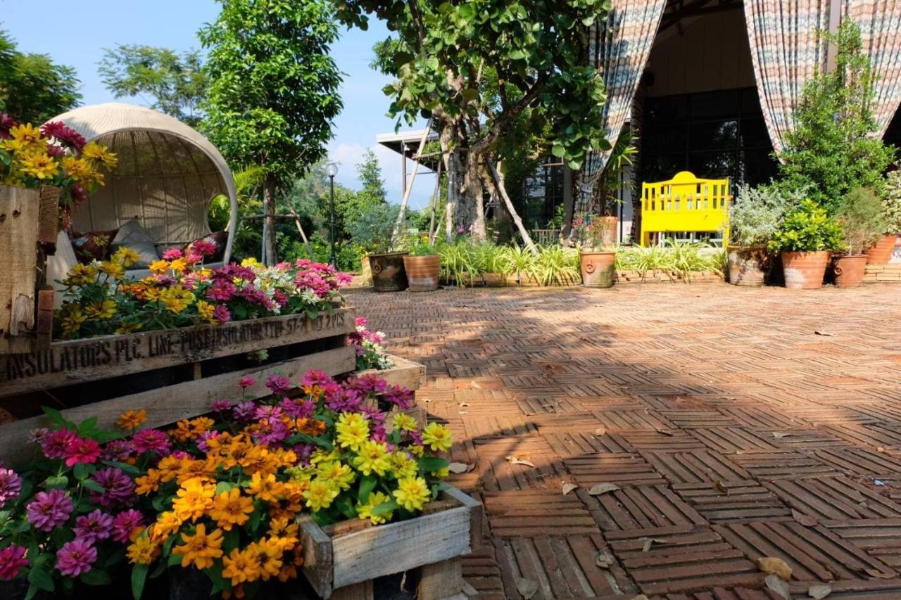 Thanburi Resort Chom Thong Exterior photo